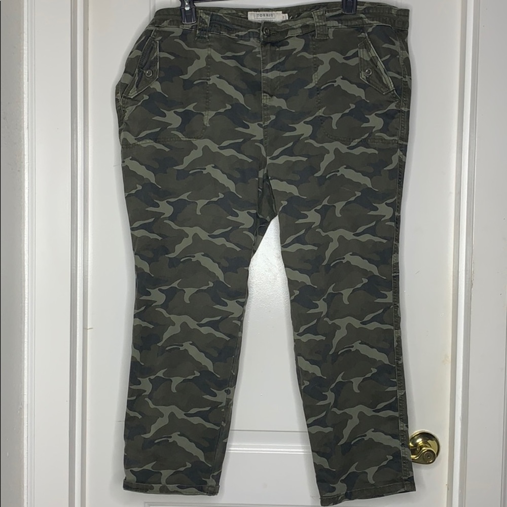 Camo pants, size 26, great shape.